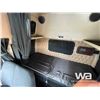 Image 12 : 2012 WESTERN STAR 4900SB TRI-DRIVE SLEEPER TRUCK