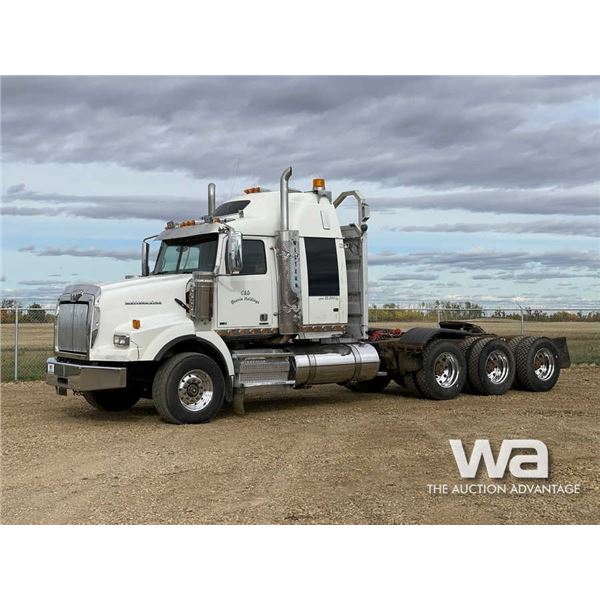 2012 WESTERN STAR 4900SB TRI-DRIVE SLEEPER TRUCK