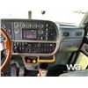 Image 8 : 2018 PETERBILT 389 T/A SLEEPER TRUCK TRACTOR