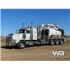 Image 1 : 2014 PETERBILT 367 TRI-DRIVE HYDRO VAC TRUCK