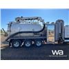 Image 21 : 2014 PETERBILT 367 TRI-DRIVE HYDRO VAC TRUCK