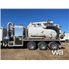 Image 22 : 2014 PETERBILT 367 TRI-DRIVE HYDRO VAC TRUCK