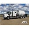 Image 1 : 2009 KENWORTH T800 TRI/A PRESSURE TRUCK