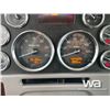 Image 10 : 2013 PETERBILT 367 TRI/A SLEEPER TANK TRUCK