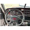 Image 10 : 2013 PETERBILT 367 TRI/A SLEEPER TANK TRUCK
