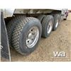 Image 21 : 2013 PETERBILT 367 TRI/A SLEEPER TANK TRUCK