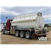 Image 4 : 2013 PETERBILT 367 TRI/A SLEEPER TANK TRUCK
