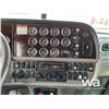 Image 9 : 2013 PETERBILT 367 TRI/A SLEEPER TANK TRUCK