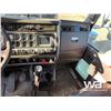 Image 7 : 2010 KENWORTH T800 TRI/A SLEEPER TANK TRUCK