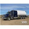 Image 1 : 2006 KENWORTH T800 TRI/A SLEEPER TANK TRUCK