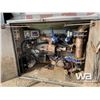Image 28 : 2006 KENWORTH T800 TRI/A SLEEPER TANK TRUCK