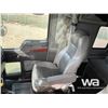 Image 7 : 2006 KENWORTH T800 TRI/A SLEEPER TANK TRUCK