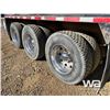 Image 32 : 2005 KENWORTH T800B TRI DRIVE TANK TRUCK