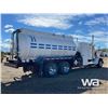 Image 3 : 2006 PETERBILT 378 14,740 L T/A SLEEPER TANK TRUCK