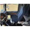Image 7 : 2006 PETERBILT 378 14,740 L T/A SLEEPER TANK TRUCK