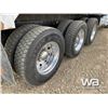 Image 21 : 2013 PETERBILT 367 TRI-DRIVE DUMP TRUCK