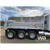 Image 23 : 2013 PETERBILT 367 TRI-DRIVE DUMP TRUCK