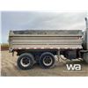 Image 21 : 1990 MACK RB688S T/A DUMP TRUCK