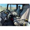 Image 6 : 2002 FREIGHTLINER FL70 S/A BUCKET TRUCK