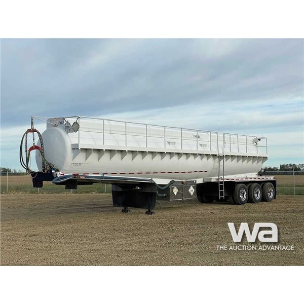 2014 COMPTANK 43,200 LITRE TRIDEM TANK TRAILER