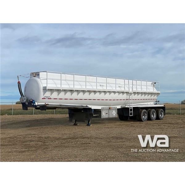 2014 COMPTANK 43,200 LITRE TRIDEM TANK TRAILER