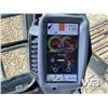 Image 9 : 2014 JOHN DEERE 210G LC HYDRAULIC EXCAVATOR