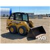 Image 2 : 2003 JOHN DEERE 240 SERIES II SKID STEER LOADER
