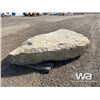Image 2 : 8 X 11 FT. DECORATIVE ROCK