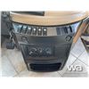 Image 14 : 2008 FLEETWOOD REVOLUTION LE 43 FT. T/A MOTORHOME
