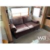 Image 10 : 2008 LEGEND S33 T/A 5TH WHEEL TRAVEL TRAILER