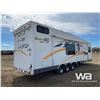 Image 3 : 2004 GEAR BOX 330FS TOY HAULER TRAVEL TRAILER