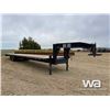 Image 2 : 2001 ROAD BOSS T/A DUALLY 5TH WHEEL TRAILER