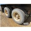 Image 18 : 1981 KENWORTH W900 T/A GRAIN TRUCK