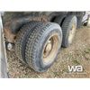 Image 19 : 1981 KENWORTH W900 T/A GRAIN TRUCK
