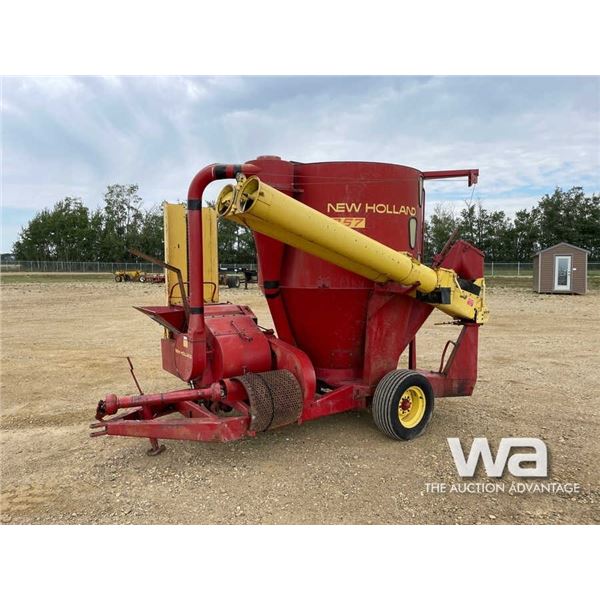 NEW HOLLAND 357 FEED MIXER