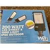 Image 2 : (2) 200 WATT LED STREET/YARD LAMP