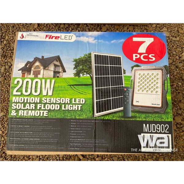 (7) 200W MOTION SENSOR LED SOLAR FLOOD LIGHT