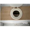 Image 8 : INSULATED STEEL OUTHOUSE ON SKIDS