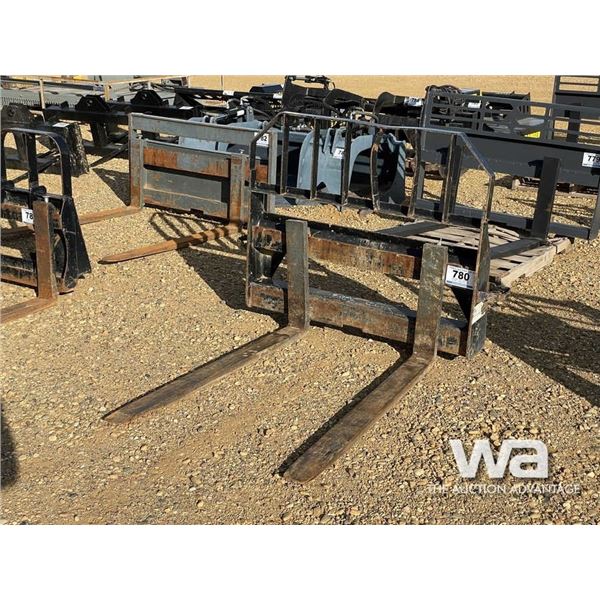 JOHN DEERE 48" Q/C PALLET FORKS