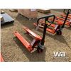 Image 4 : 5,500LB PALLET JACK