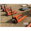 Image 3 : 5,500LB PALLET JACK