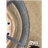 Image 8 : (6) MICHELIN HDS-2 225/70R19 TIRES & RIMS
