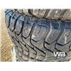 Image 5 : (4) MICKEY THOMPSON LT305/60R18 TRUCK TIRES