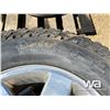 Image 6 : (4) DISCOVERY 265/70 R17 TIRES & RIMS
