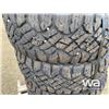 Image 11 : (4) BRIDGESTONE DUELER A/T 255/70R17 TIRES