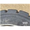 Image 4 : SKID STEER 10-16.5 L5 14PR TIRES ON JD RIMS