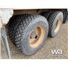 Image 19 : 2004 INTERNATIONAL 7600 T/A FRESH WATER TRUCK