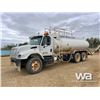 Image 1 : 2004 INTERNATIONAL 7600 T/A FRESH WATER TRUCK