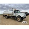 Image 2 : 2004 INTERNATIONAL 7600 T/A FRESH WATER TRUCK