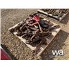 Image 4 : CHAINS, BOOMERS, PULLEY, PIPE VISE